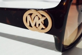 Michael Kors сменит название после покупки Versace