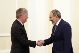 Болтон: США поддерживают новое правительство Армении
