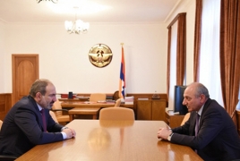 Փաշինյանն ու Սահակյանը քննարկել են Արցախի և ՀՀ ռազմական փոխգործակցությունը