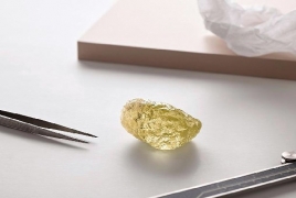 552-carat huge yellow diamond discovered in Canada