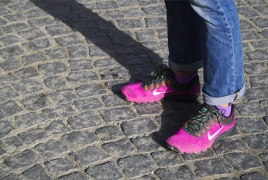 New AR app lets you see how sneakers look on your feet