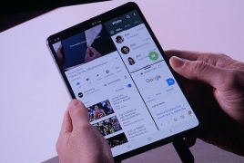 Samsung представила Galaxy Fold со сгибаемым экраном