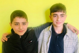 Armenia: Two schoolboys come to rescue after car falls from bridge