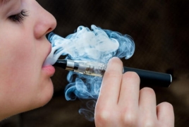 Teen vapers more likely to use sweet-flavoured e-cigarettes