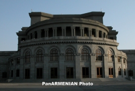 ՀՀ բոլոր թատրոնները պահանջում են Նազենի Ղարիբյանի անհապաղ հրաժարականը