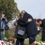 Փաշինյանը Եռաբլուրում հարգանքի տուրք  է մատուցել Ապրիլյանի զոհերի հիշատակին