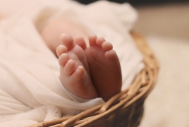 В Греции родился еще один ребенок от трех родителей