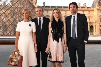 Arnault family pledge €200 million to help rebuild Notre-Dame ...