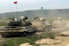 В Азербайджане начались совместные с Турцией тактические учения