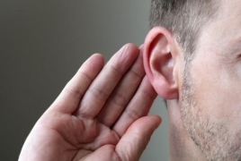 Brain-controlled hearing aid identifies who you want to hear