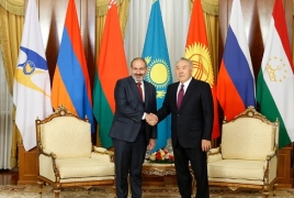 Пашинян и Назарбаев обсудили вопросы сотрудничества в рамках ЕАЭС