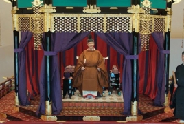 Japan's new emperor formally proclaims enthronement