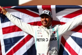 Lewis Hamilton clinches sixth F1 world title