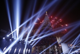 Главная елка Еревана - в топ-3 самых высоких новогодних елок СНГ
