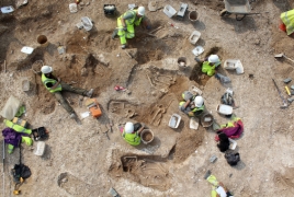 Archeologists discover ancient Mayan palace in Mexico