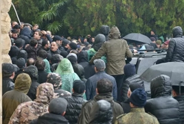 Попытка госпереворота в Абхазии: Протестующие ворвались в здание администрации президента