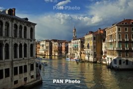 Venice's flood defence system fully tested for first time