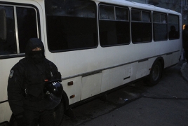 На западе Украины мужчина захватил автобус с заложниками