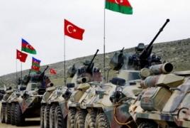 Азербайджан  объявил о совместных маневрах с Турцией
