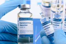 Компания Афеяна Moderna начала третью фазу клинических испытаний вакцины от коронавируса
