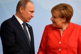 Путин - Меркель: Любая попытка вмешаться извне в дела Белоруссии неприемлема
