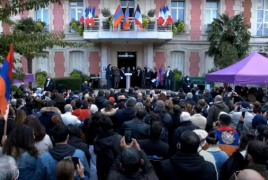 François Hollande attends rally supporting Armenians of Karabakh
