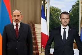 Pashinyan stresses Karabakh's right to self-determination in phone talk with Macron