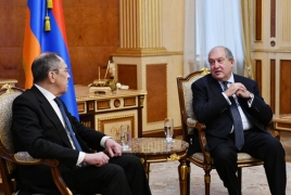 Лавров на встрече с Саркисяном выразил надежду на рост торговых связей Армении и РФ