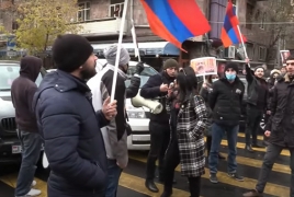 Protesters demanding Pashinyan's resignation block Yerevan streets