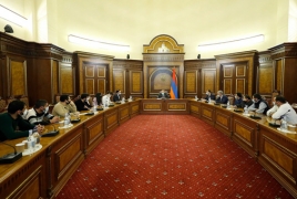 Փաշինյանը հանդիպել է դեռևս գերության մեջ գտնվողների հարազատներին