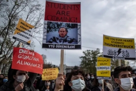 Istanbul: Boğaziçi University students clash with police