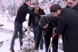Armenian soldiers visit Tsakanyan family after returning from Baku