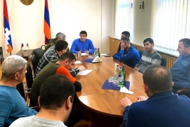 Karabakh President meets displaced civilians in Yerevan