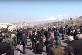 Rally near Armenia Defense Ministry HQ supports top military brass