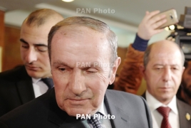 Levon Ter-Petrosyan presses for opposition-government compromise