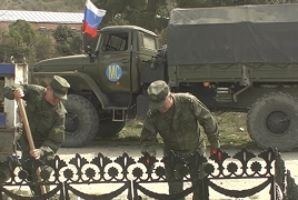 Российские миротворцы в Карабахе восстановили памятник воинам Великой Отечественной