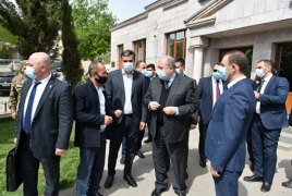 Президент и омбудсмен Армении в общинах Сюника обсудили вопросы безопасности