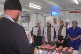 В Карабахе для российских миротворцев приготовили пасхальные угощения