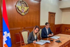 Бывшие армянские министры откроют фонд помощи Карабаху