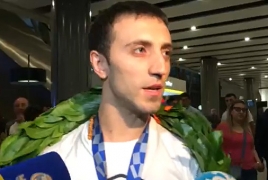 «Զվարթնոցում» դիմավորել են օլիմպիական մեդալակիներ Մարտիրոսյանին և Դավթյանին