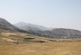 Азербайджанцы обстреляли тракториста из армянского села Хачик