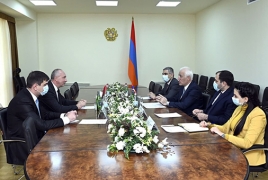 Министр ВТП Армении и посол Белоруссии обсудили возможности расширения сотрудничества