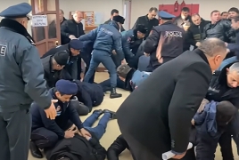 Փարաքարում քաշքշուկ է եղել․ Ոստիկանն ու քաղաքացին ուշաթափվել են