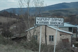 Жители карабахского села временно перекрыли дорогу азербайджанской колонне
