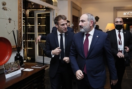 Пашинян и Макрон обсудили ситуацию в Карабахе и мире