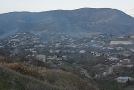 ВС Азербайджана из миномета стреляли в направлении школы в карабахском селе Хнапат