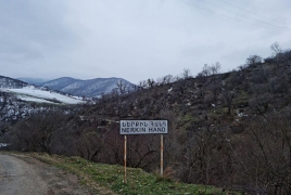 Омбудсмен Армении: Церковь, кладбище и большая часть пастбищ сюникского села - под прицелом азербайджанцев