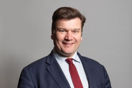 Top British official visits Baku to talk 