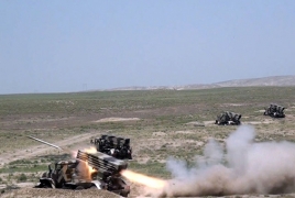 Azerbaijani army holds rocket and artillery drills