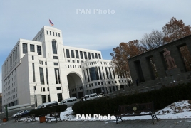 МИД Армении: Миротворцы РФ не допустили въезд депутатов парламента РА в Карабах, что противоречит трехстороннему заявлению